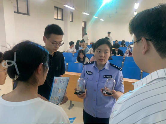 云龍區科協走進校園開展科普禁毒知識宣講活動267.png 云龍區科協走進校園開展科普禁毒知識宣講活動267.png