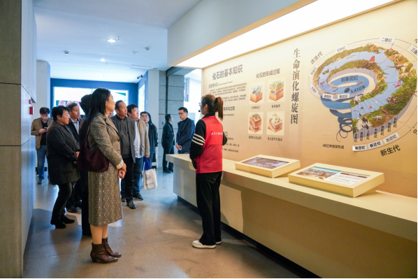 淮海經濟區科協黨建聯盟工作交流會召開359.png 淮海經濟區科協黨建聯盟工作交流會召開359.png