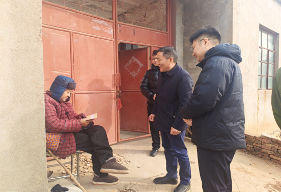 新春慰問暖民心 真情關(guān)懷到基層