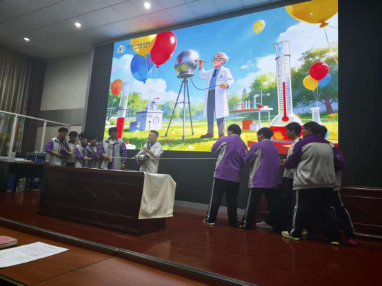 沛縣科協攜團縣委走進歌風中學 開啟196.png